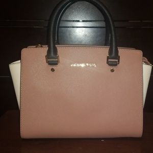 MK Michael Kors Selma Top Zip Satchel